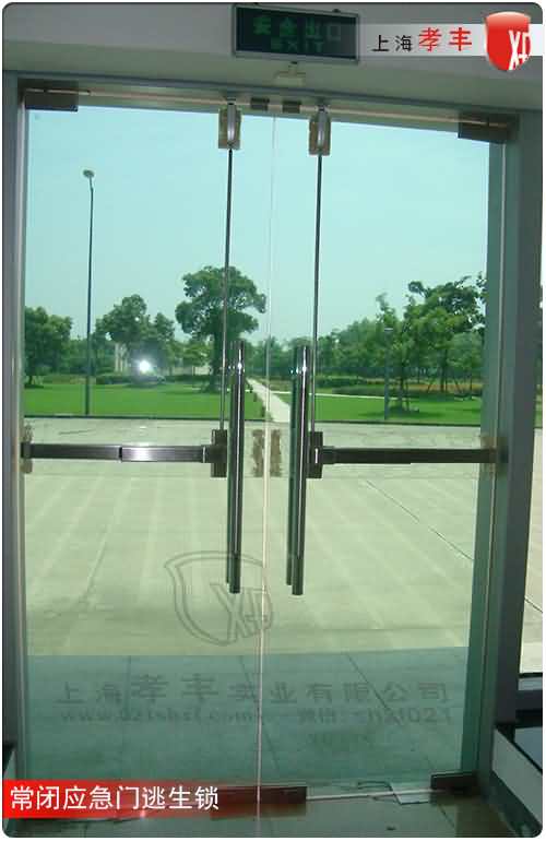 不锈钢天地杆锁玻璃门安装效果